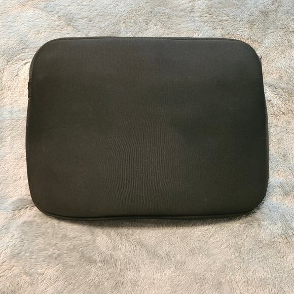 BLACK FRIDAY SALE - S/M Tablet / Laptop Sleeve Swiss Gear - Picture 3 of 6